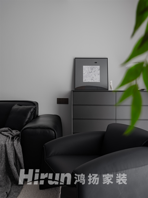 摩登都市中的神秘——新生代菁英人群的“暗黑”藝術