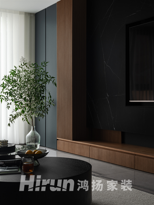 摩登都市中的神秘——新生代菁英人群的“暗黑”藝術